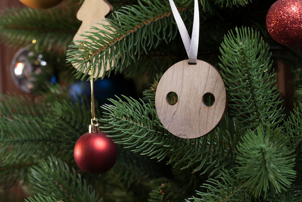 Деревянная подвеска Carving, в форме пуговицы Санты — изображение 4