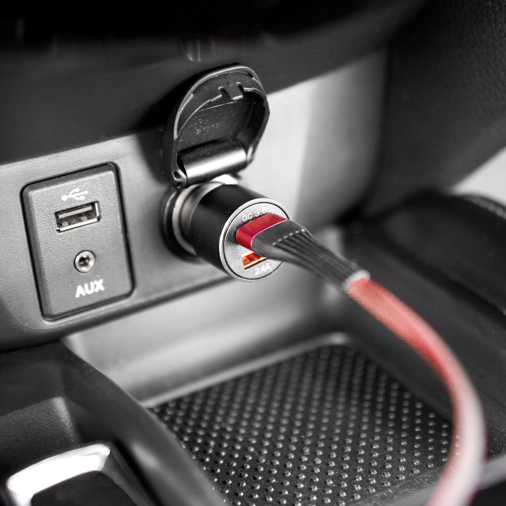 Автомобильное зарядное устройство Volto, черное — изображение 9