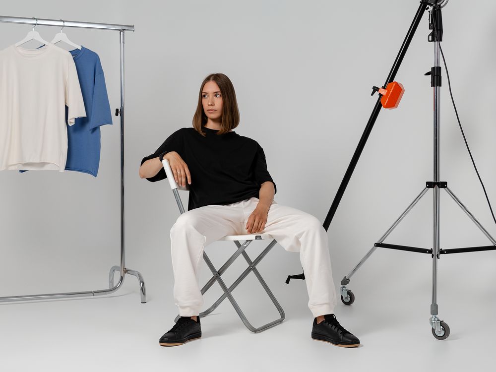 Футболка оверсайз Vozduh 2.0, черная — изображение 8