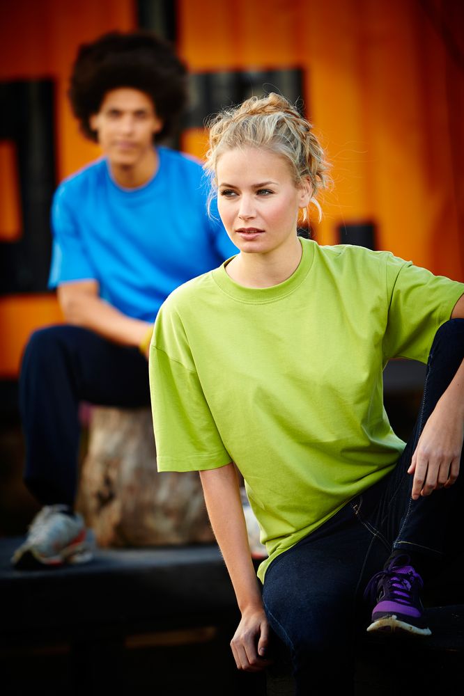 Футболка мужская Heavy, желтая — изображение 3