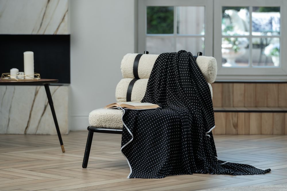 Плед Fringy, черный с белым — изображение 7