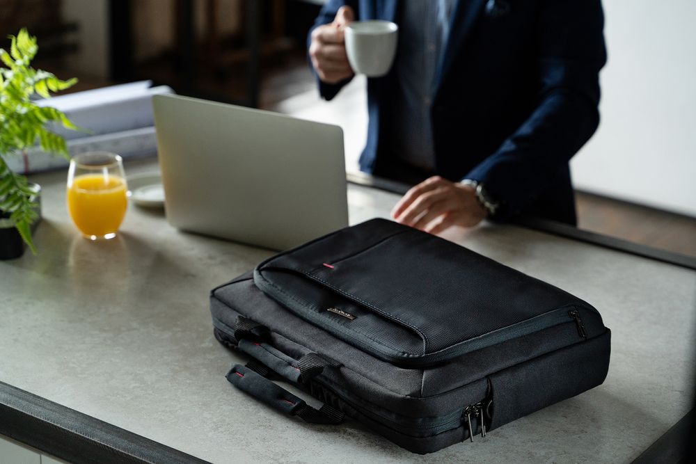 Сумка для ноутбука GuardIT S, черная — изображение 11