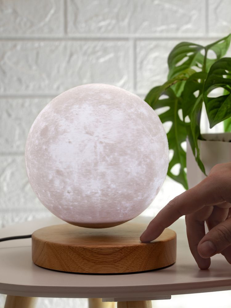 Левитирующая луна MoonFlight с пластиковой подставкой — изображение 10