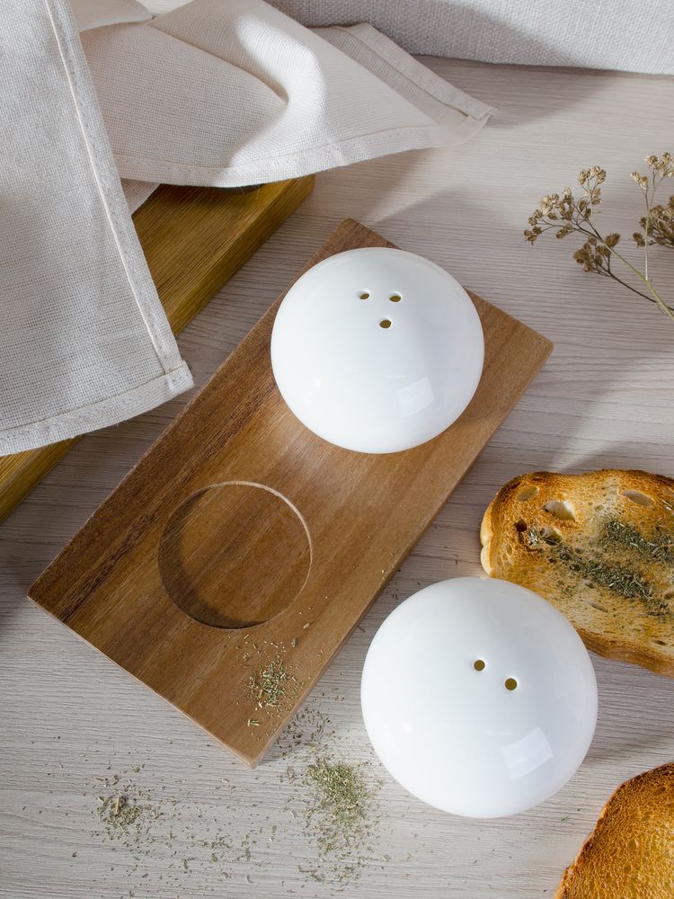 Набор из солонки и перечницы Piacente, белый — изображение 9