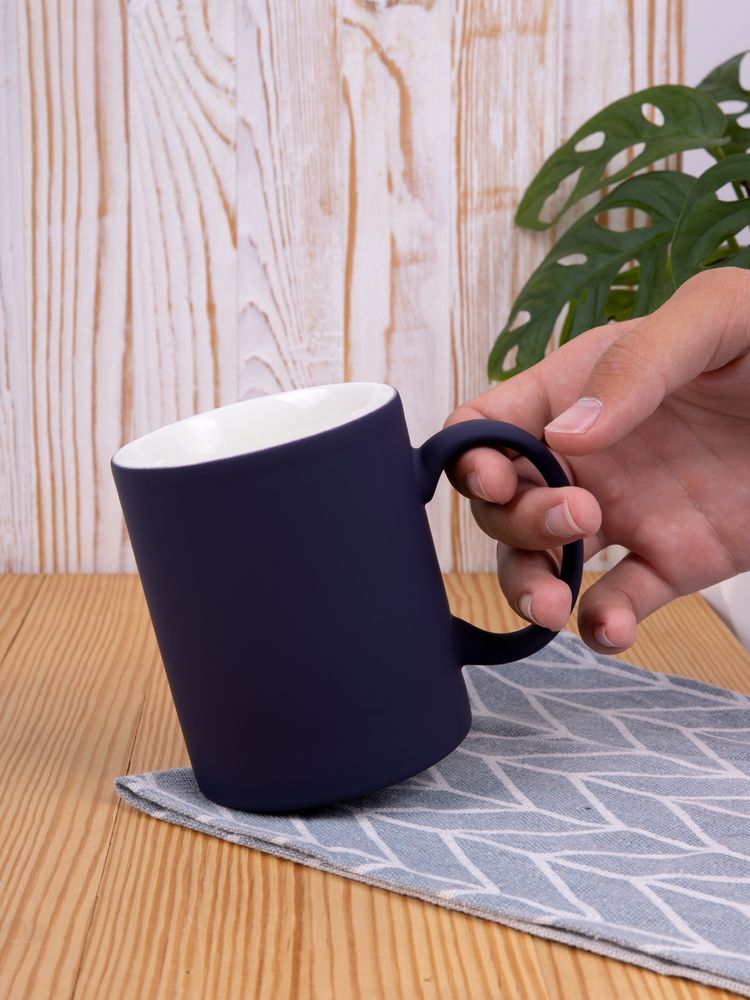 Кружка Promo Soft с покрытием софт-тач, темно-синяя — изображение 4