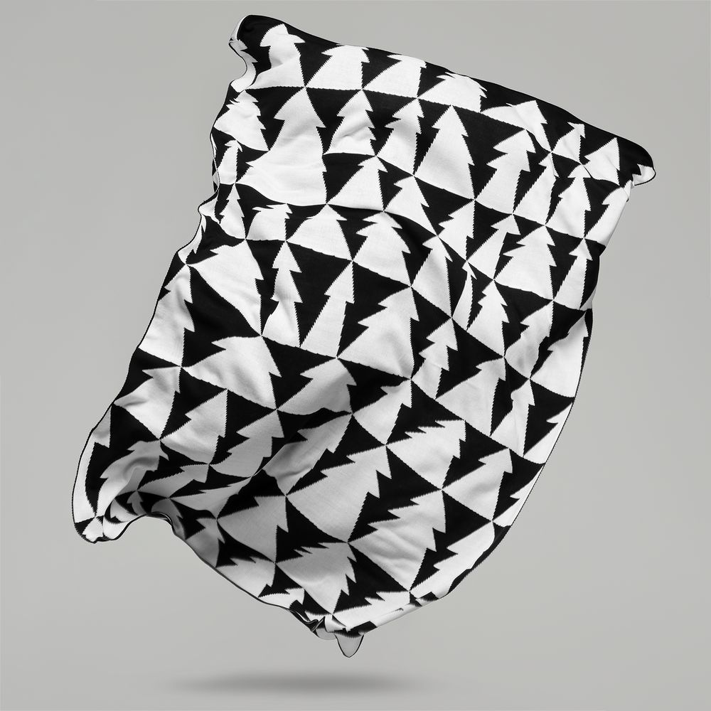 Плед «Танцующий лес», белый с черным — изображение 9