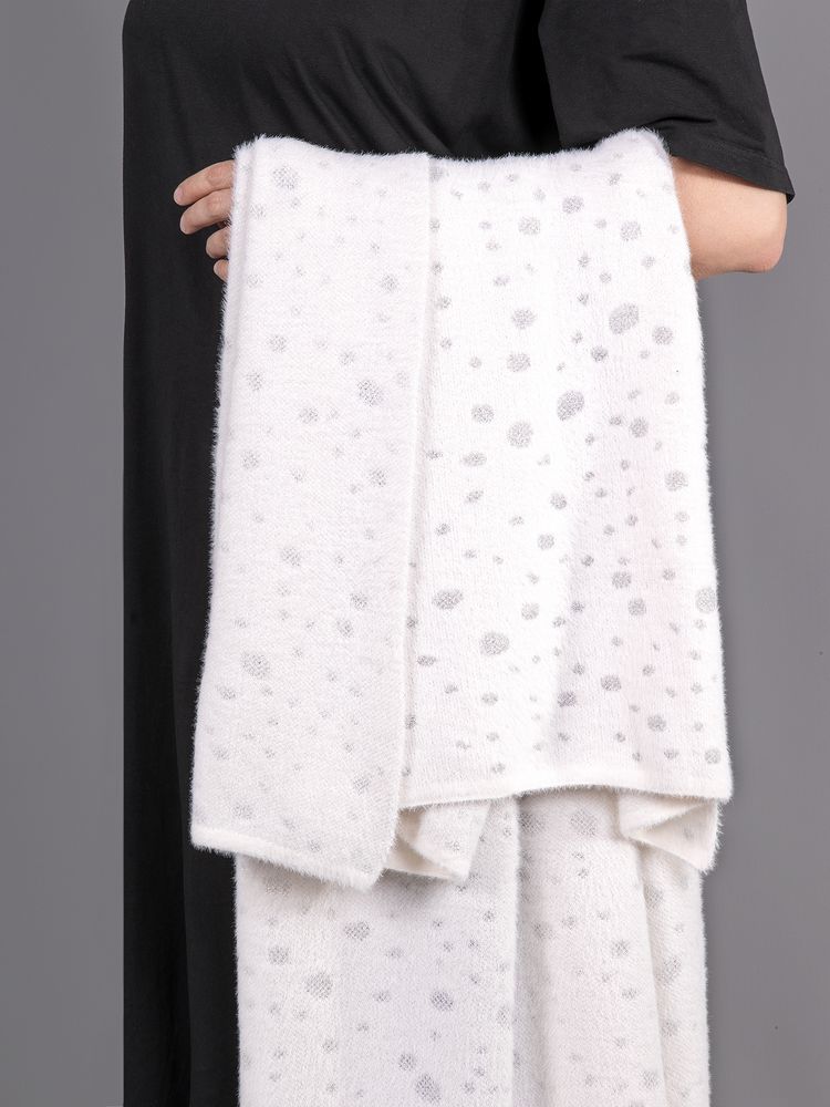 Плед Snowspot Fluffy, белый с люрексом — изображение 5