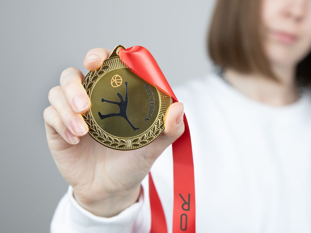 Медаль Regalia, большая, золотистая — изображение 11