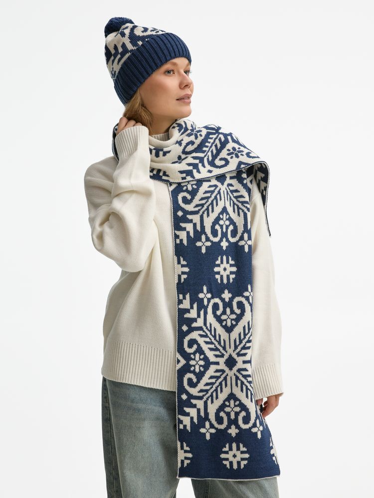 Шапка Wintertude, синяя с белым — изображение 10