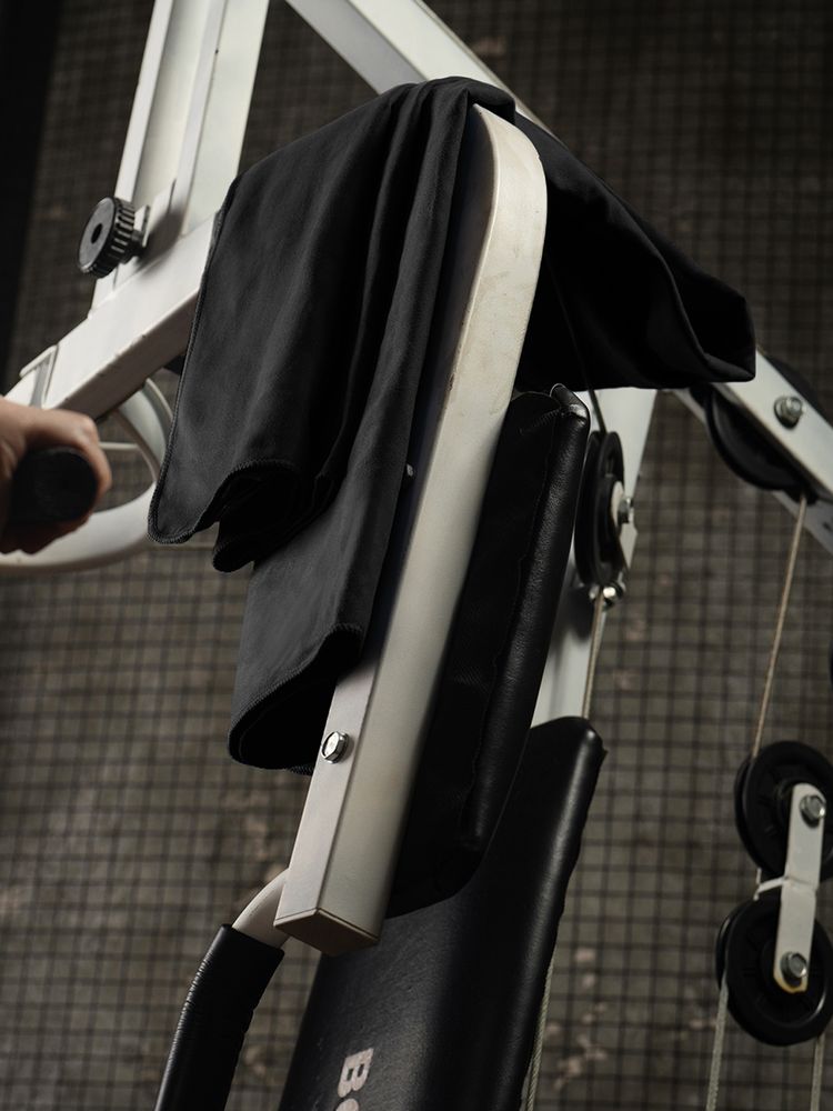 Спортивное полотенце Vigo Small, черное — изображение 8