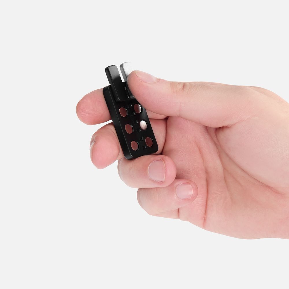 Антистресс-кликер Clacky, черный с серебристым — изображение 6